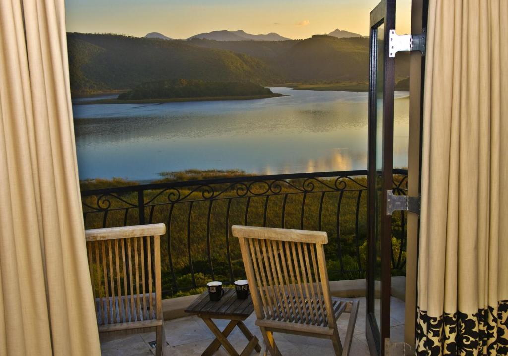 Lodge On The Lake And Wellness Spa Wilderness Exterior photo